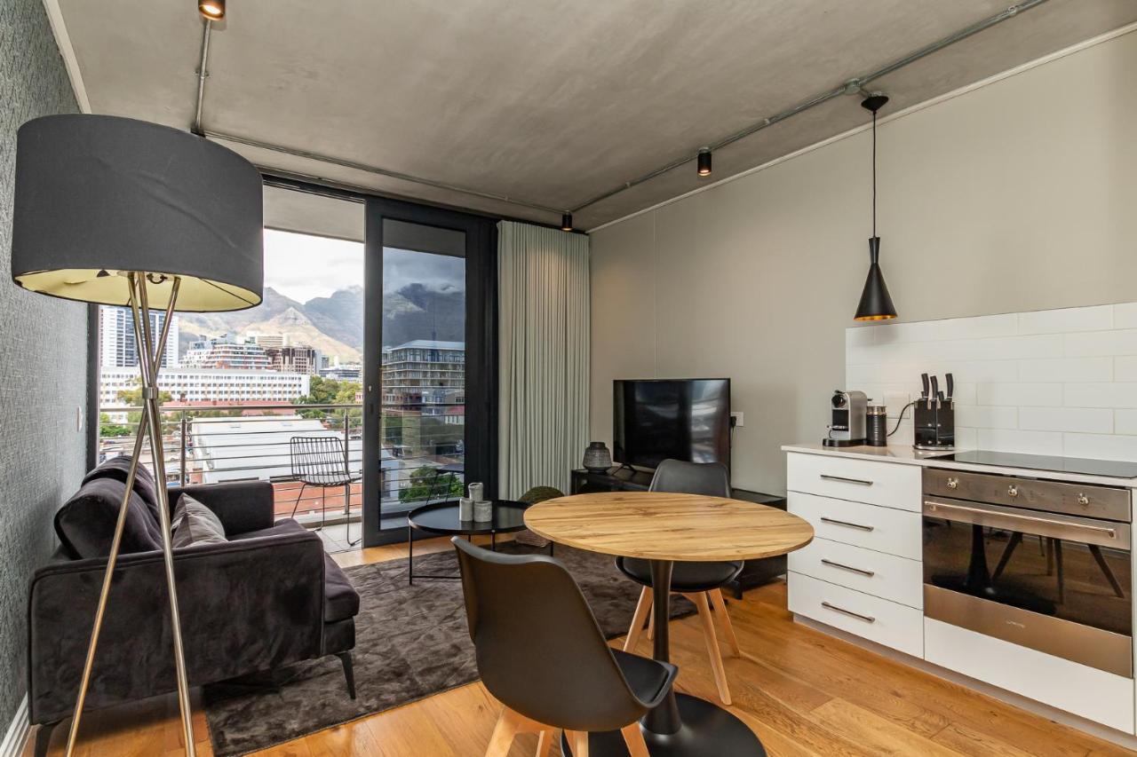 Docklands Deluxe One Bedroom By Itc Hospitality Apartment Cape Town