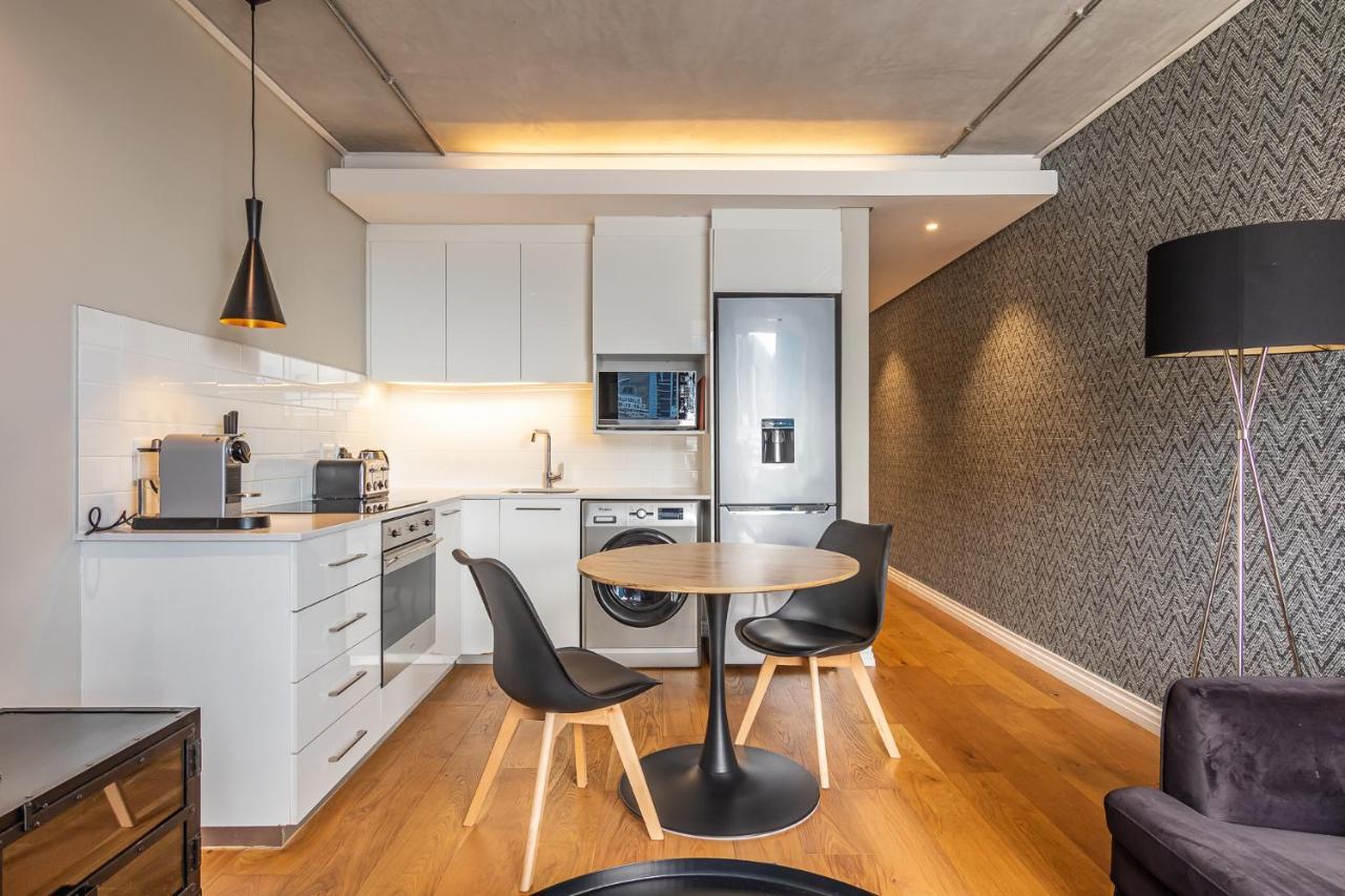 Docklands Deluxe One Bedroom By Itc Hospitality Apartment *